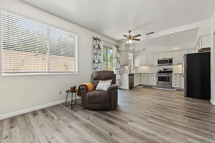 971 Somerset Ct F, Chula Vista, California 91915 — photo 4