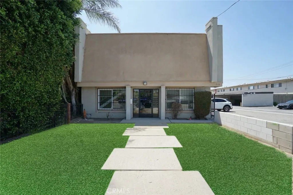 719 N Sunset Ave