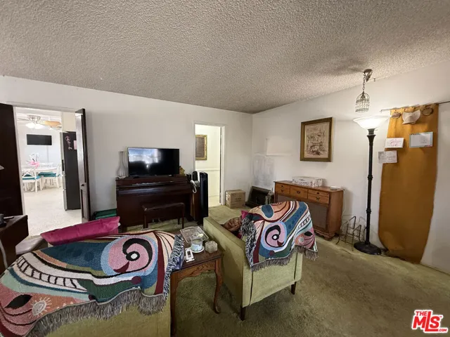 3810 S Dunsmuir Avenue, Los Angeles, California 90008 — photo 4