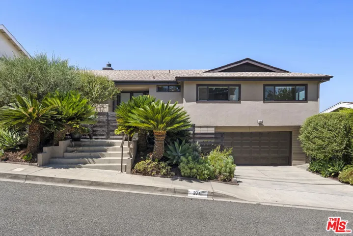 3711 Beverly Ridge Drive, Los Angeles, California 91423 — photo 5