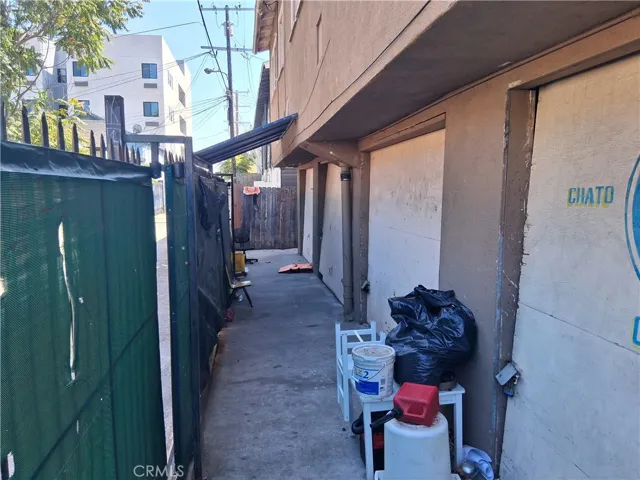1321 E Adams, Los Angeles, California 90011 — photo 4