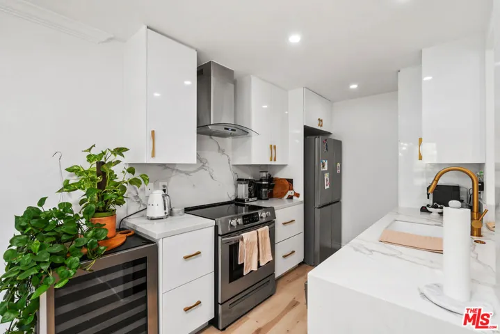 1222 N Olive Drive 201, West Hollywood, California 90069 — photo 4