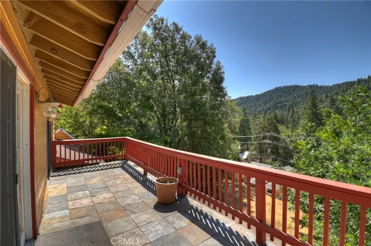 495 Zuger Court, Crestline, California 92325 — photo 4