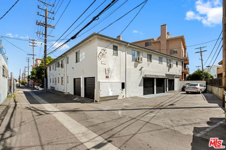 1815 Greenfield Avenue, Los Angeles, California 90025 — photo 5