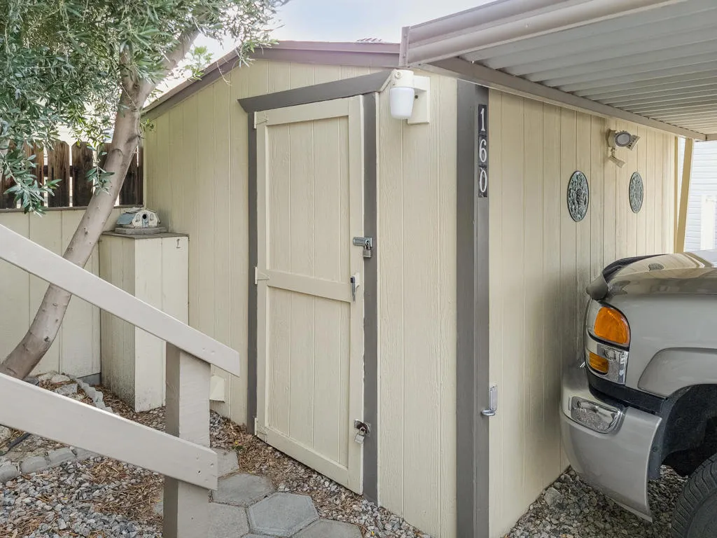 Shed