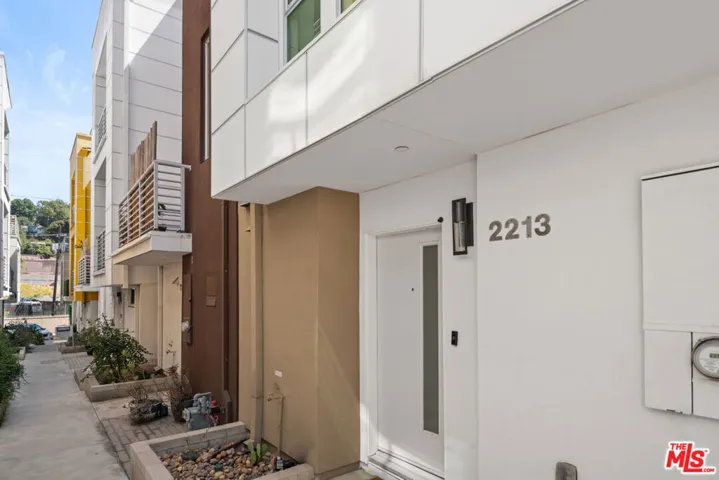 2213 Selig Drive, Los Angeles, California 90026 — photo 4