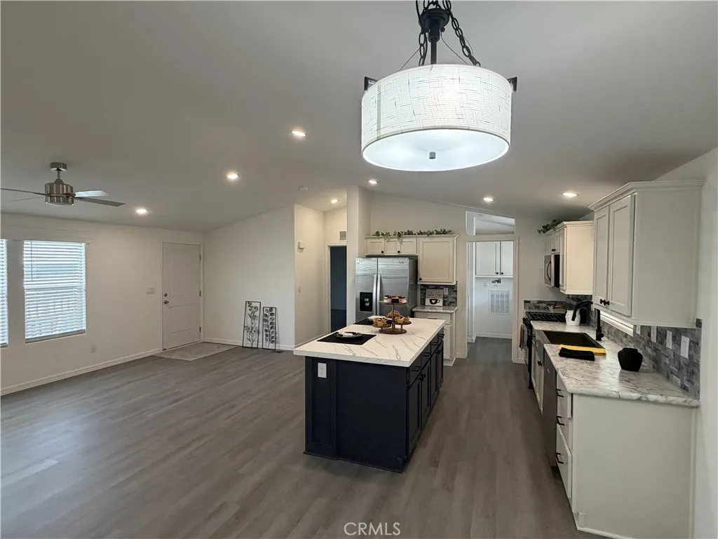 #124 Living Room & Kitchen