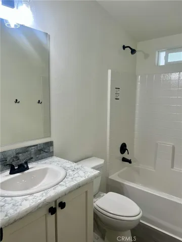 #124 Bathroom 2