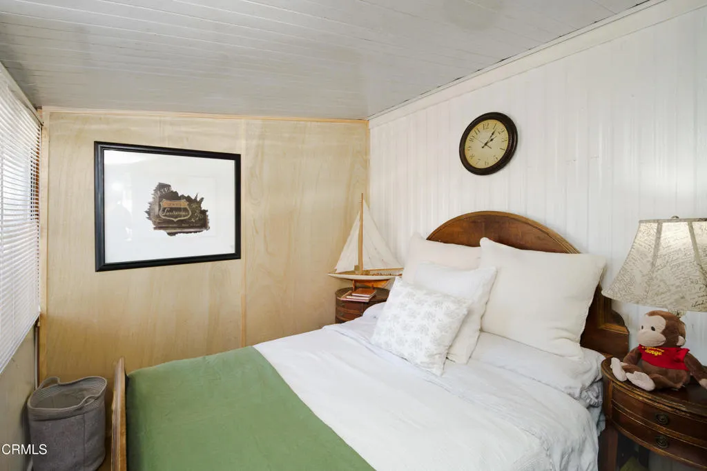 8-SunBedroom