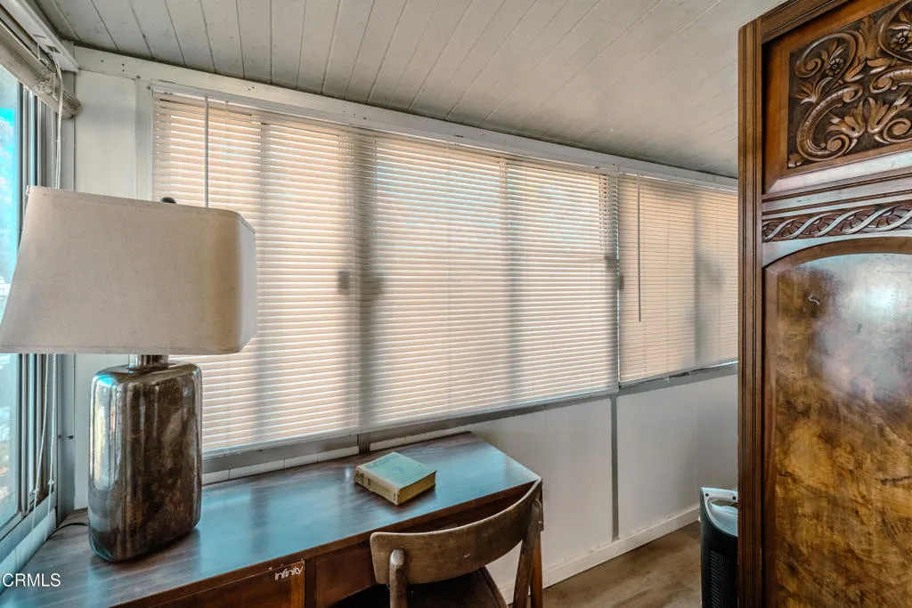 7-SunRoomTurn