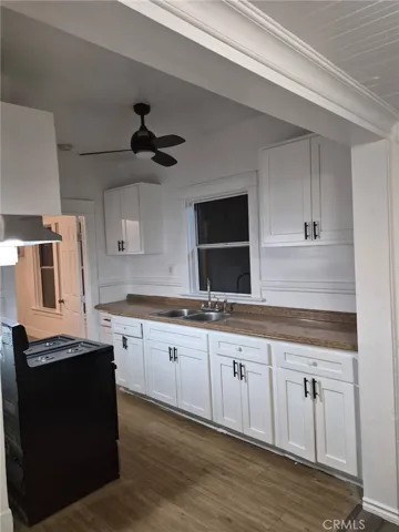 4247 S Olive Street, Los Angeles, California 90037 — photo 5