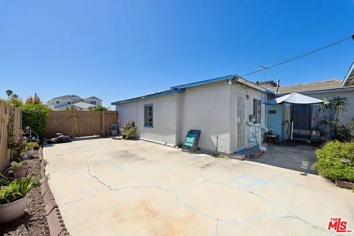 12827 Walsh Avenue, Los Angeles, California 90066 — photo 4
