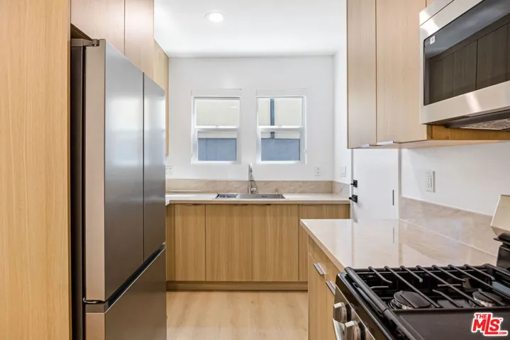 1342 S Ogden Drive, Los Angeles, California 90019 — photo 5