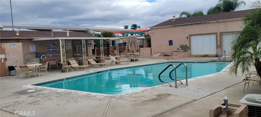 880 N Lake Street 56, Hemet, California 92544 — photo 4