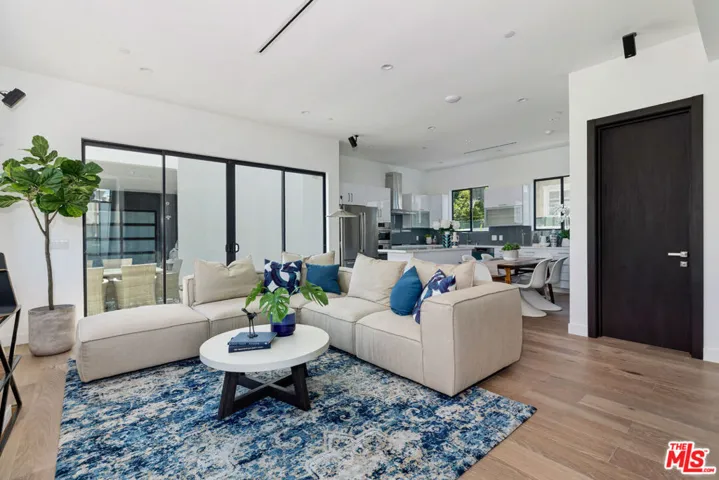 3129 Helms Avenue, Los Angeles, California 90034 — photo 5