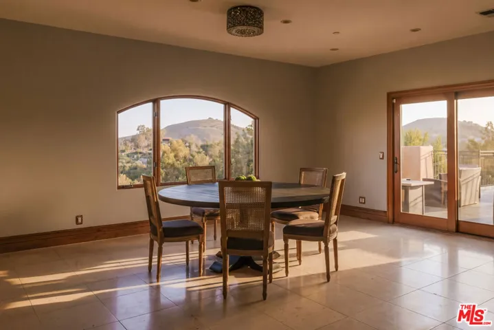 24410 Mulholland Highway, Calabasas, California 91302 — photo 5