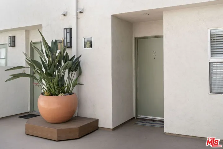716 Maltman Avenue 2, Los Angeles, California 90026 — photo 5
