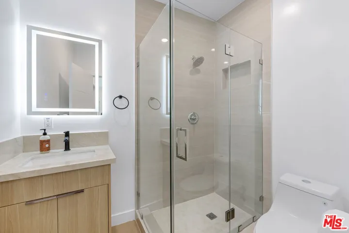 1346 S Ogden Drive, Los Angeles, California 90019 — photo 4