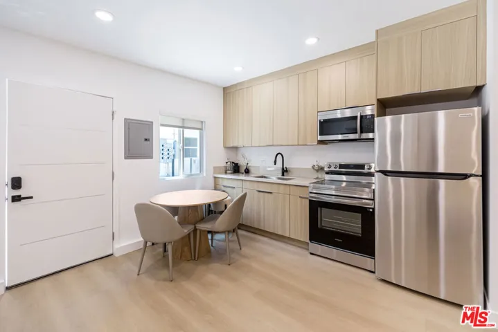 1346 1/2 S Ogden Drive, Los Angeles, California 90019 — photo 5