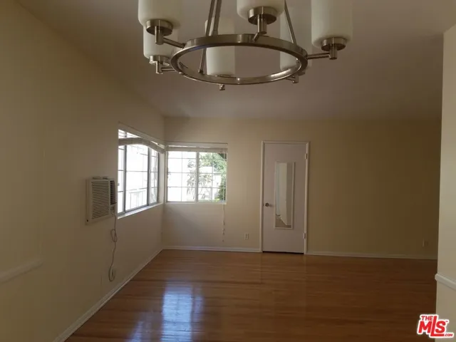 1135 S Oakhurst Drive 3, Los Angeles, California 90035 — photo 4