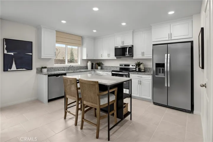 10588 Sea Venture Way, Victorville, California 92392 — photo 4