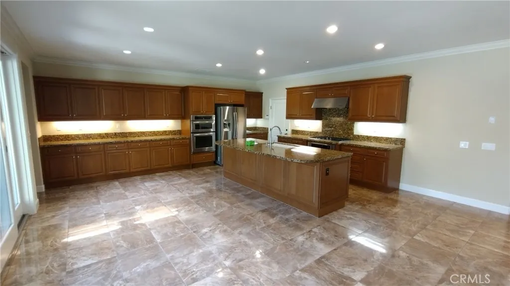 gallery-image 4