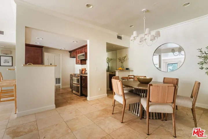 2332 Fox Hills Drive 103, Los Angeles, California 90064 — photo 5