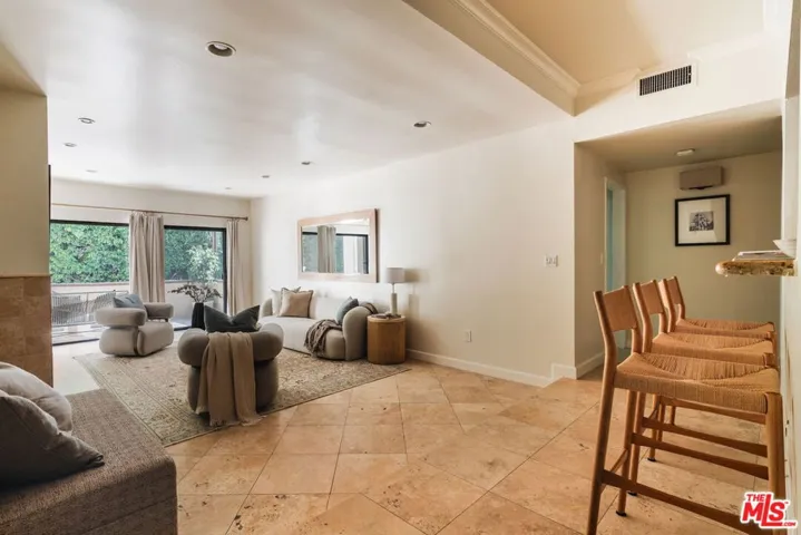 2332 Fox Hills Drive 103, Los Angeles, California 90064 — photo 4