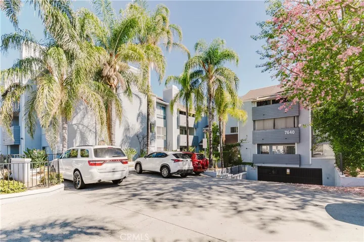 7640 Oso Avenue 311, Winnetka, California 91306 — photo 4