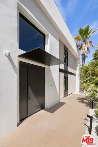 1431 Stradella Road, Los Angeles, California 90077 — photo 4