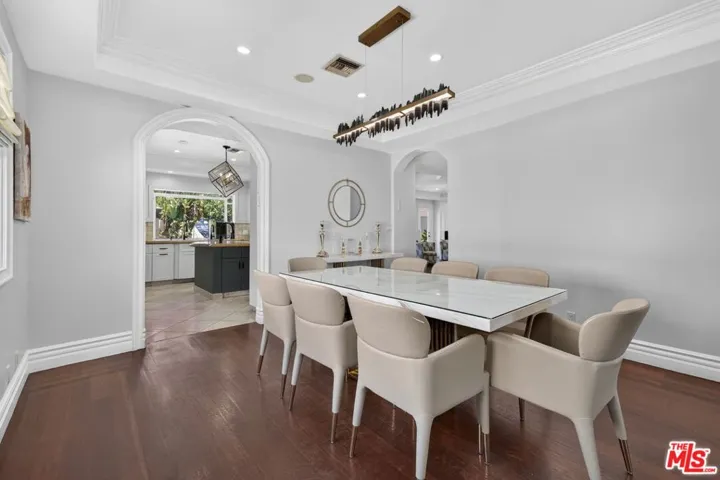 5230 Teesdale Avenue, Los Angeles, California 91607 — photo 4