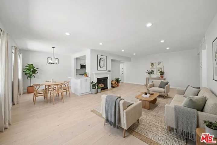 1262 S Barrington Avenue 304, Los Angeles, California 90025 — photo 4