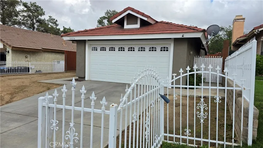 37034 Potter, Palmdale, California 93550 — photo 4