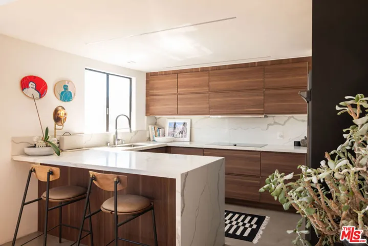 1814 Thayer Avenue 5, Los Angeles, California 90025 — photo 4