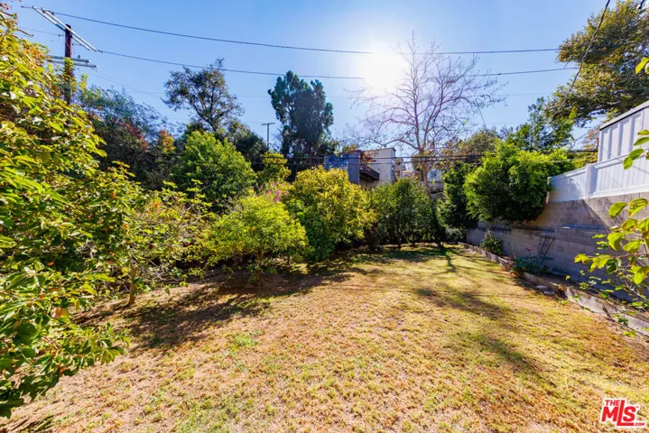 931 Wellesley Avenue, Los Angeles, California 90049 — photo 5