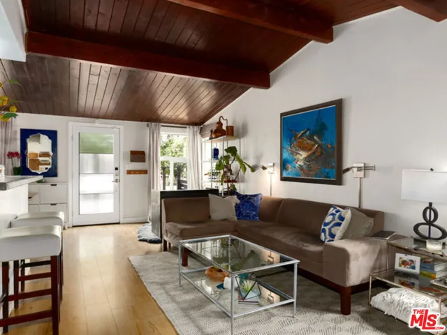 8771 Cattaraugus Avenue, Los Angeles, California 90034 — photo 5