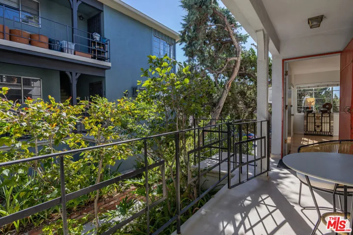 4507 Finley Avenue 1, Los Angeles, California 90027 — photo 5