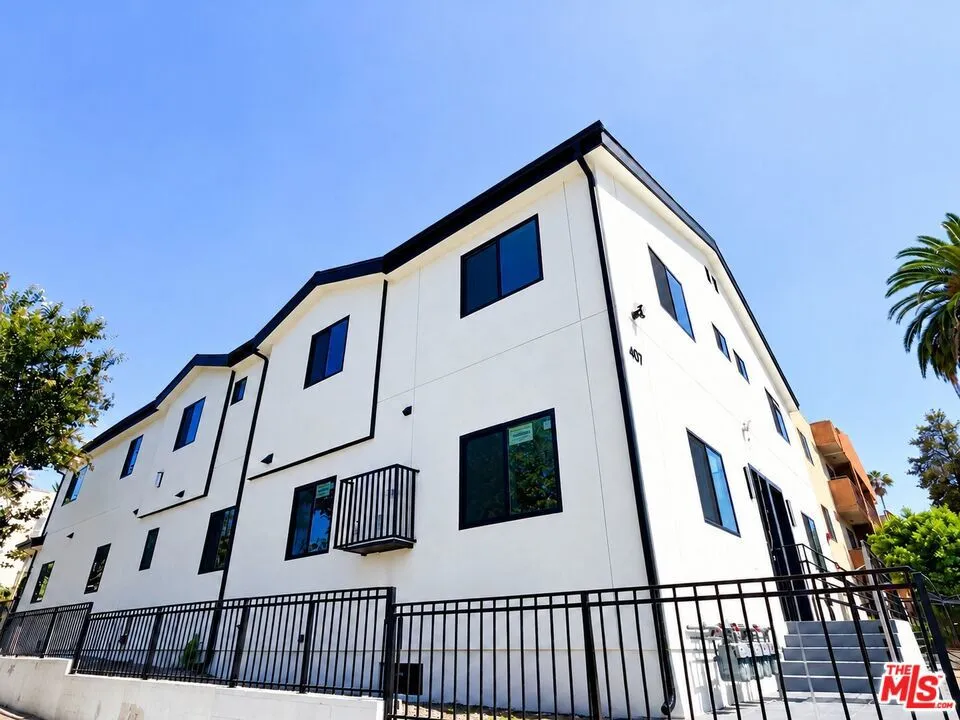 4627 Rosewood Ave #1