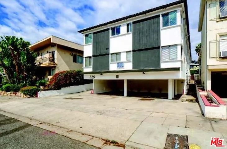 8261 Norton Avenue, Los Angeles, California 90046 — photo 5