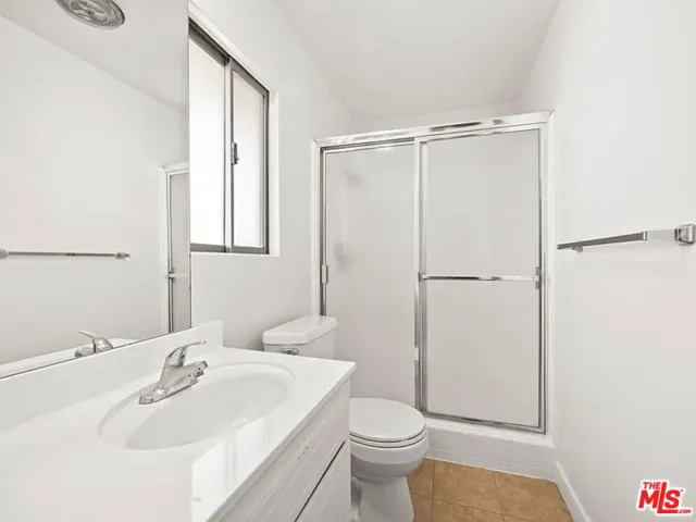 1481 Reeves Street 1, Los Angeles, California 90035 — photo 5