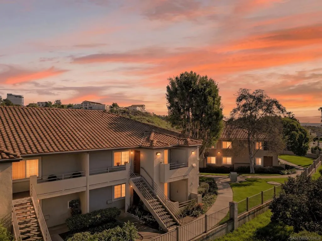 https://zimg.paragon.ice.com/ParagonImages/Property/PA/SDMLS/260025003/11/533/400/a6f9bc835dd35c13d0bdcd127ea17482/3/a539ae1bc6a179cb3e82c002218b73b2/260025003-6ef40337-7786-44ee-b04e-040ce1889d7b.JPG