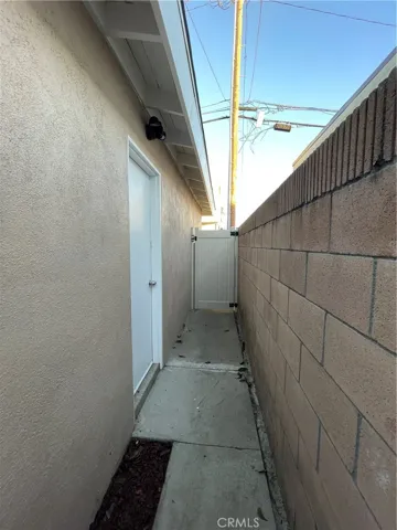 Exit To Alley