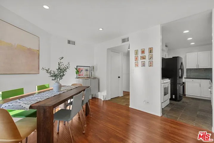 1940 N Highland Avenue 21, Los Angeles, California 90068 — photo 5