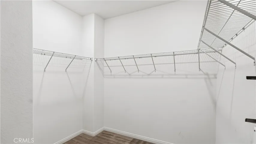 Primary Suite – Closet 1/2