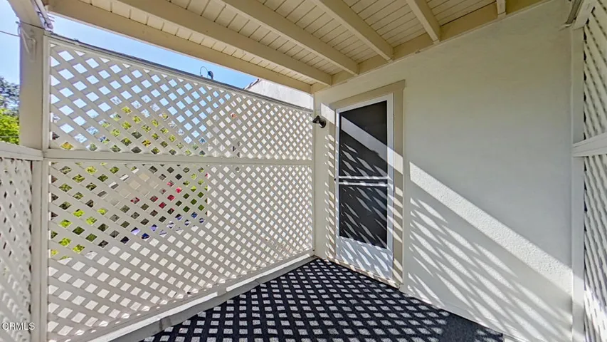 06 Balcony (5)