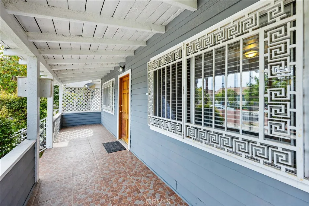 gallery-image 4