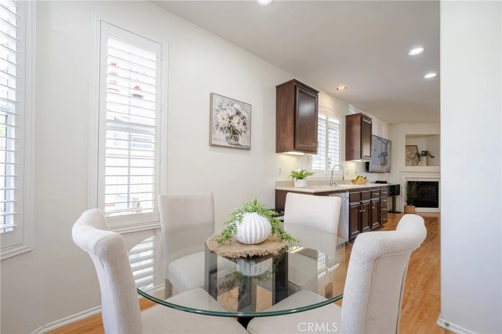 Dinette/Breakfast Dining Area with Sliding Door Access to Rear Patio/Yard. Dinette/Breakfast Dining Area with Sliding Door Access to Rear Patio/Yard.