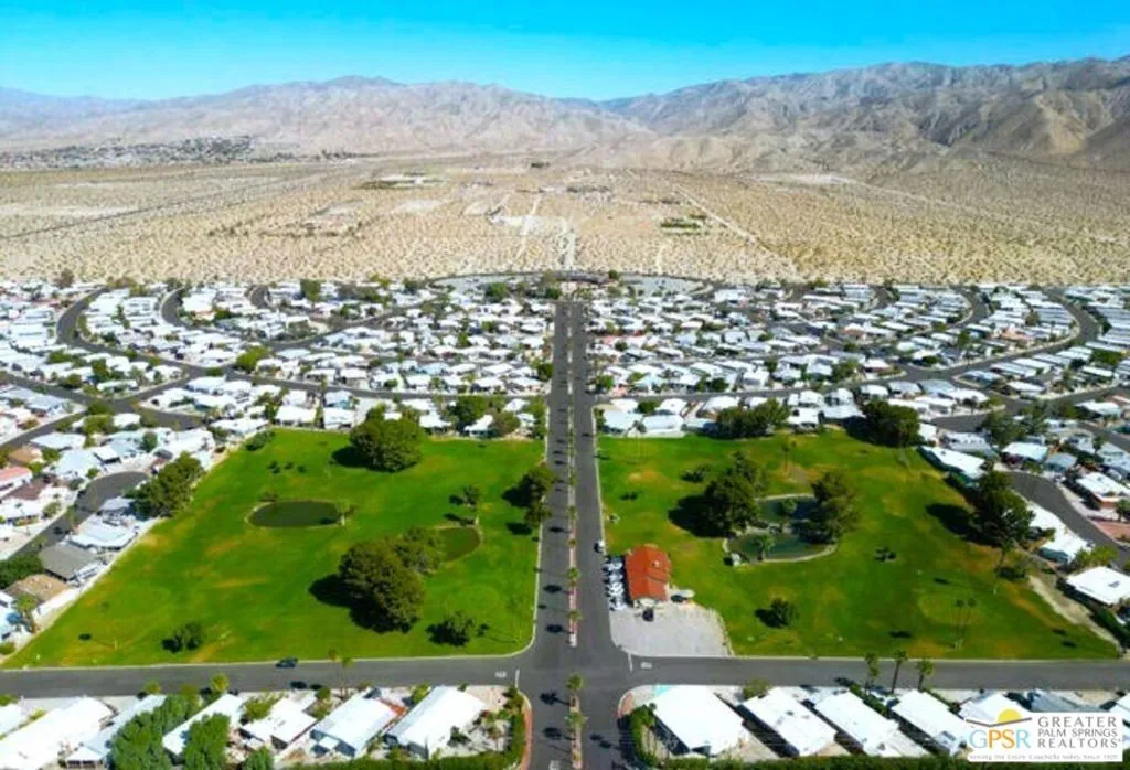 Welcome To Desert Crest Countr
