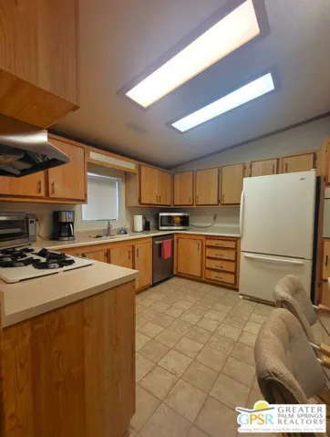 Large Country Style Kitchen