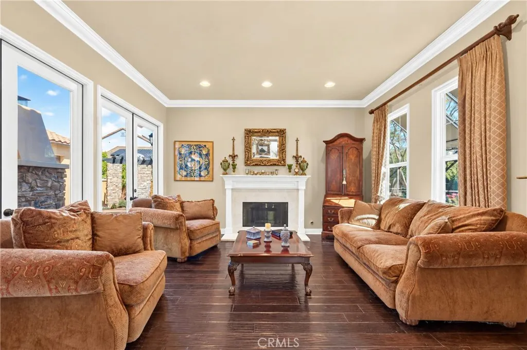 gallery-image 2